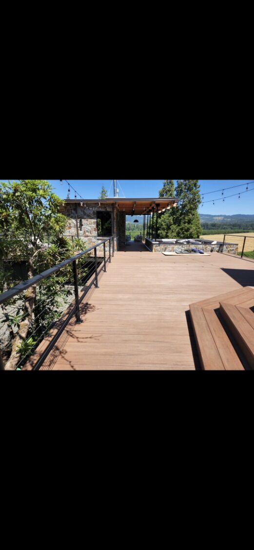 Cable-rail view deck
